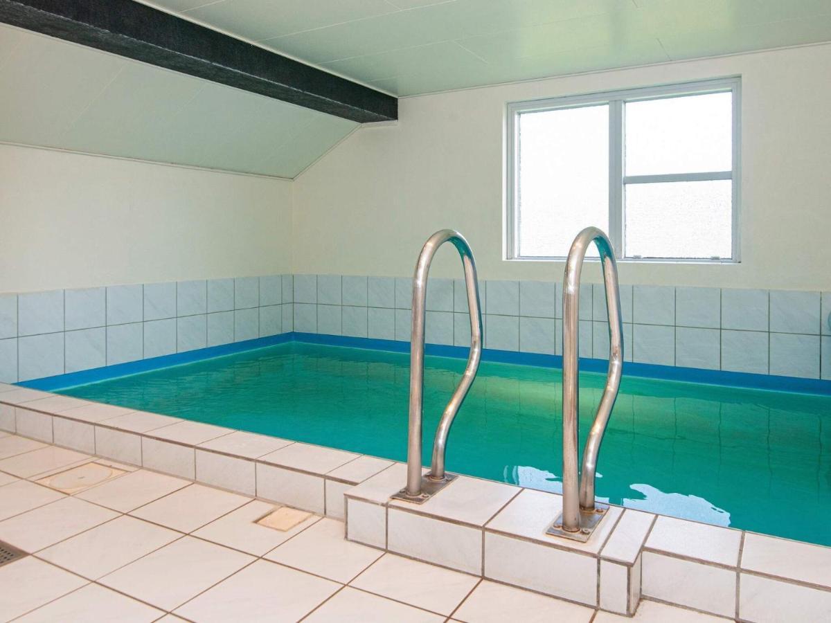 10 Person Holiday Home In Juelsminde Sonderby  Exterior foto
