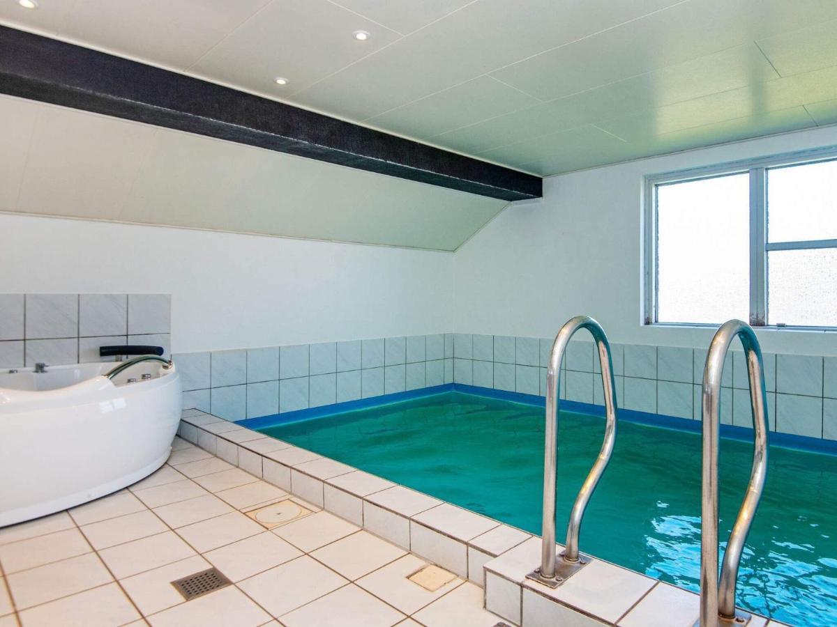 10 Person Holiday Home In Juelsminde Sonderby  Exterior foto