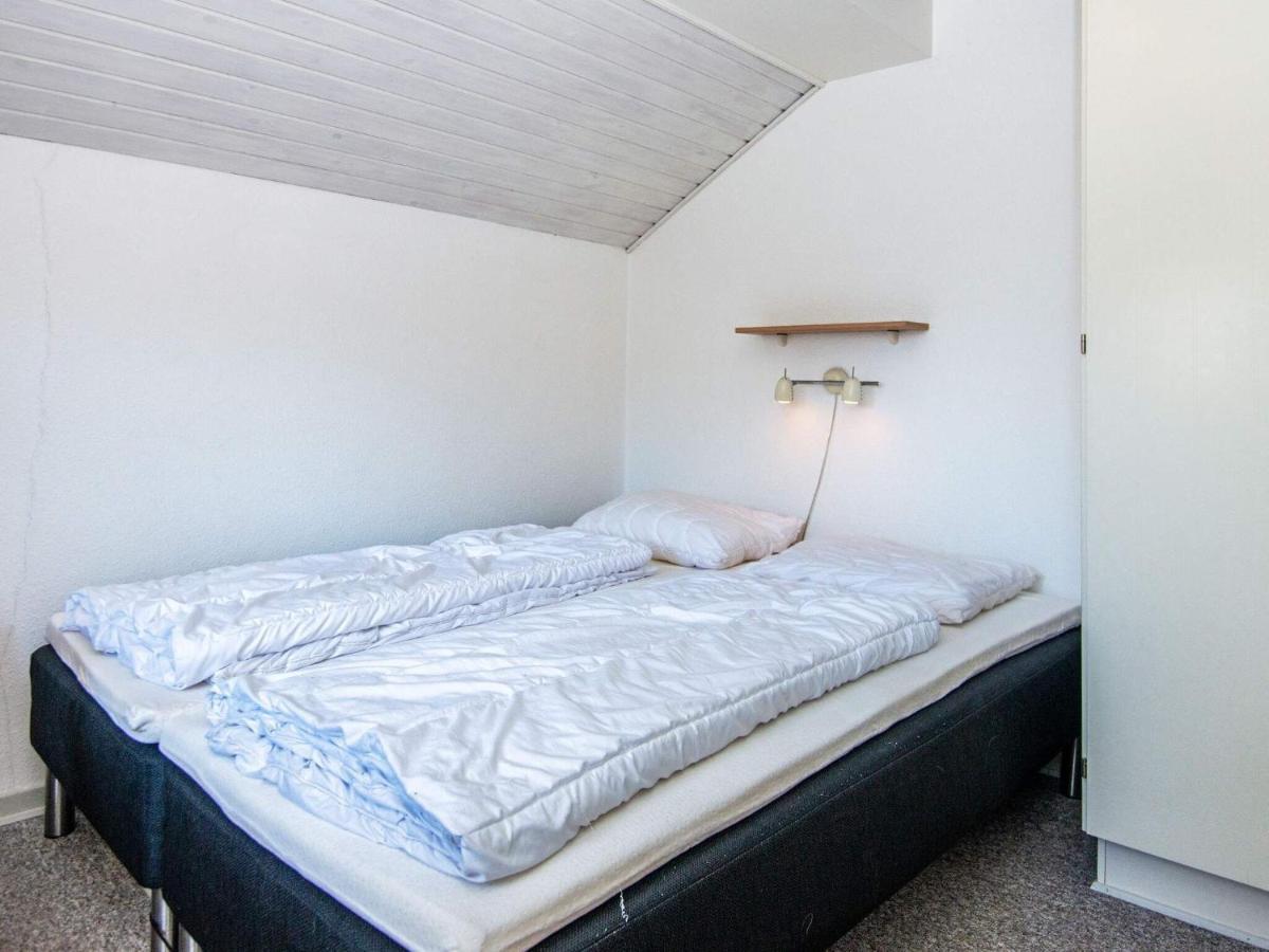 10 Person Holiday Home In Juelsminde Sonderby  Exterior foto